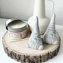 Load image into Gallery viewer, Cement Sitting Gonk