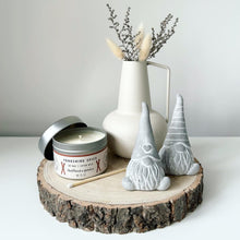 Load image into Gallery viewer, Cement Sitting Gonk