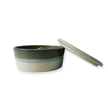 Load image into Gallery viewer, Three Wick Vanilla Scented Candle With Lid