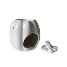 Load image into Gallery viewer, Pumpkin Oil Burner - White