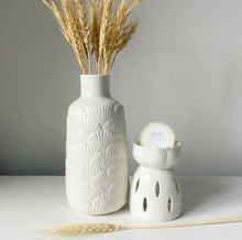 Load image into Gallery viewer, Shell Pattern Vase