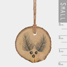 Load image into Gallery viewer, Wooden Tag - Fir Tree
