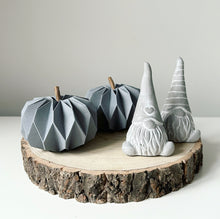 Load image into Gallery viewer, Grey Paper Pumpkin
